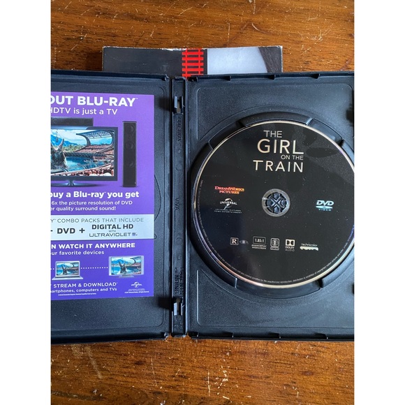The Girl on the Train DVD - Picture 4 of 5